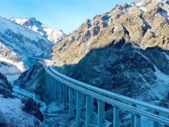 新疆这条高速公路，计划今年建成通车！