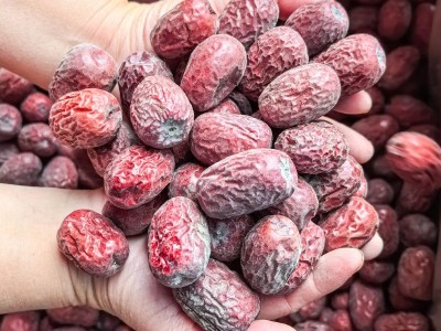 新疆特产原生态带土饱满土灰枣袋装